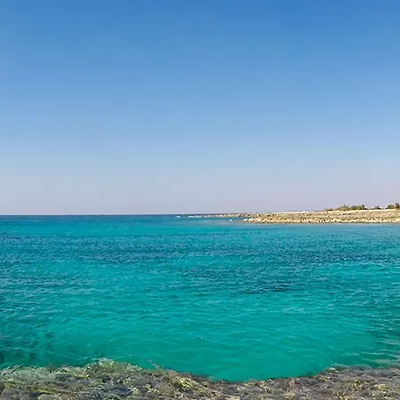 Spiaggia E Servizi A Piedi M509 Порто-Чезарео