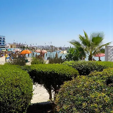 Spiaggia E Servizi A Piedi M509 Порто-Чезарео